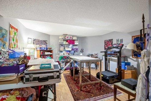 135 Canter Place Sw, Calgary, AB - Indoor