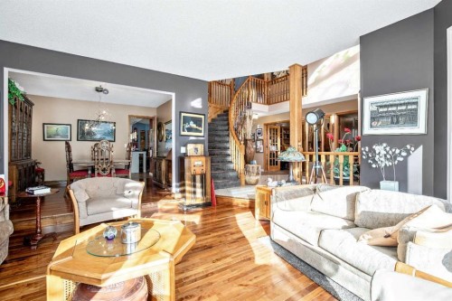 135 Canter Place Sw, Calgary, AB - Indoor Photo Showing Living Room