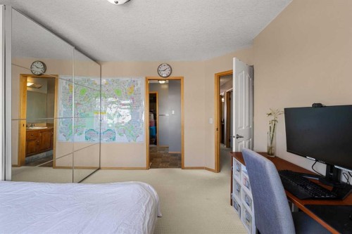 146 Panamount Villas Nw, Calgary, AB - Indoor Photo Showing Bedroom