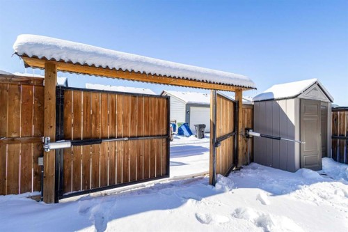 146 Panamount Villas Nw, Calgary, AB - Outdoor With Exterior