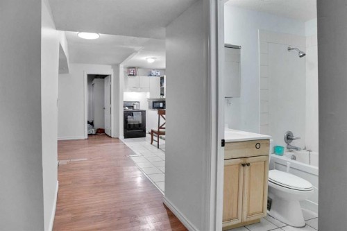 162 Taradale Drive Ne, Calgary, AB - Indoor Photo Showing Bathroom