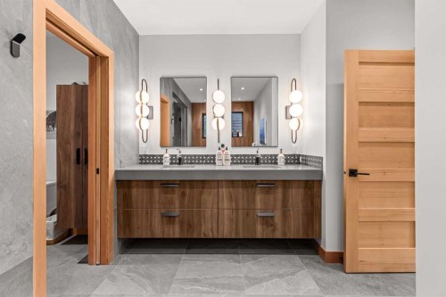 117 Silvertip Ridge, Canmore, AB - Indoor Photo Showing Bathroom