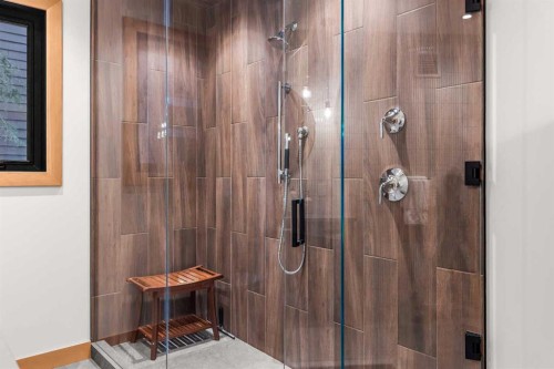 117 Silvertip Ridge, Canmore, AB - Indoor Photo Showing Bathroom