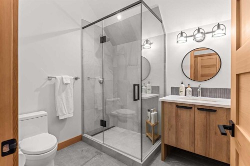 117 Silvertip Ridge, Canmore, AB - Indoor Photo Showing Bathroom