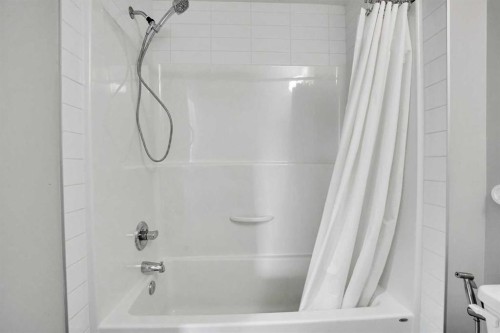 44 Skyview Ranch Lane Ne, Calgary, AB - Indoor Photo Showing Bathroom