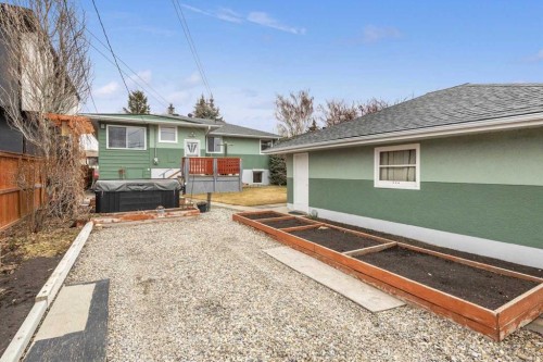 955 15 Avenue Ne, Calgary, AB - Outdoor With Exterior