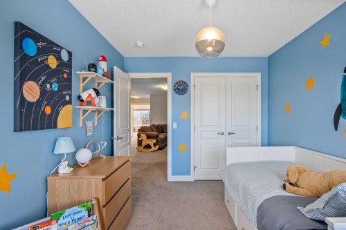 192 Nolanhurst Heights Nw, Calgary, AB - Indoor Photo Showing Bedroom