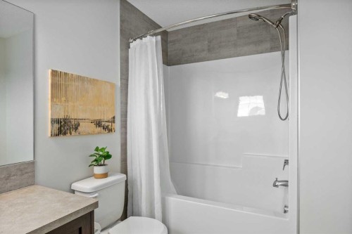 192 Nolanhurst Heights Nw, Calgary, AB - Indoor Photo Showing Bathroom