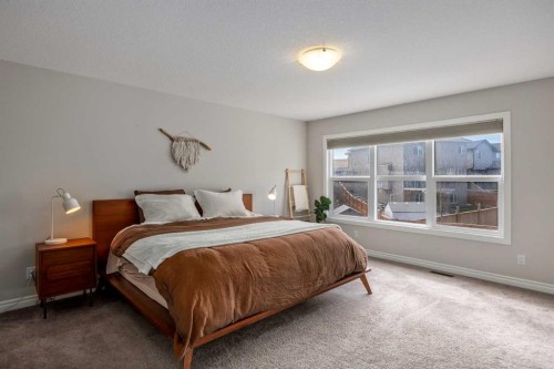 192 Nolanhurst Heights Nw, Calgary, AB - Indoor Photo Showing Bedroom
