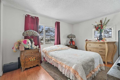 2 Westmount Drive, Cayley, AB - Indoor Photo Showing Bedroom