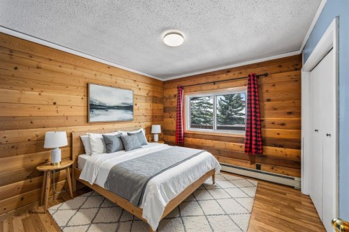 327 Silvertip Close, Canmore, AB - Indoor Photo Showing Bedroom