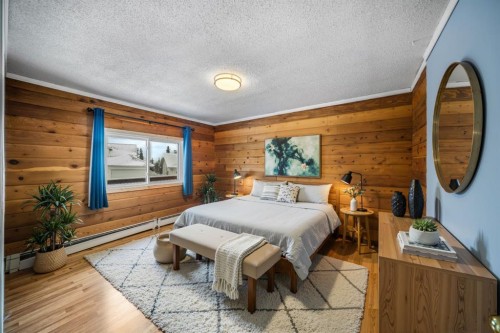327 Silvertip Close, Canmore, AB - Indoor Photo Showing Bedroom
