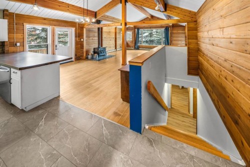 327 Silvertip Close, Canmore, AB - Indoor Photo Showing Other Room