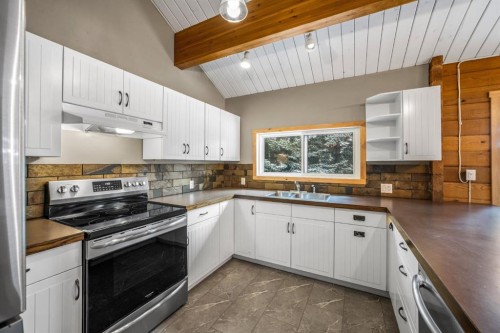 327 Silvertip Close, Canmore, AB - Indoor Photo Showing Kitchen With Double Sink