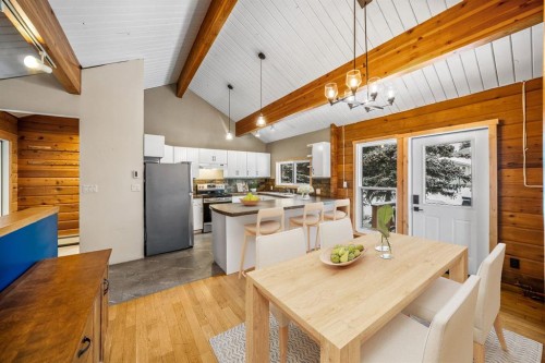 327 Silvertip Close, Canmore, AB - Indoor