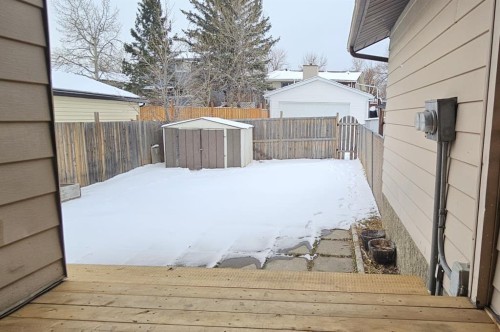 129 Berwick Drive Nw, Calgary, AB - Outdoor With Exterior
