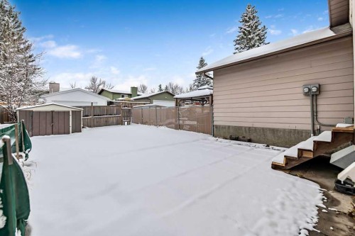 129 Berwick Drive Nw, Calgary, AB - Outdoor With Exterior