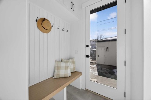 1011 18 Avenue Nw, Calgary, AB -  Photo Showing Other Room