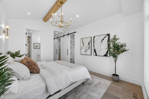 1011 18 Avenue Nw, Calgary, AB - Indoor Photo Showing Bedroom