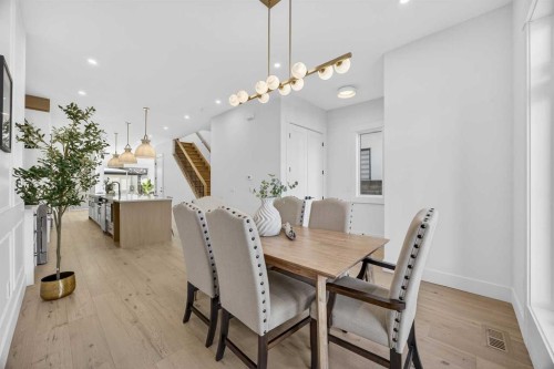 1011 18 Avenue Nw, Calgary, AB - Indoor Photo Showing Dining Room