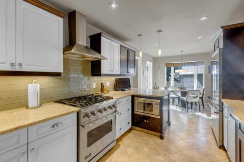 6019 Lakeview Drive Sw, Calgary, AB - Indoor Photo Showing Kitchen With Upgraded Kitchen