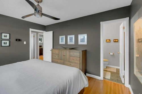 6019 Lakeview Drive Sw, Calgary, AB - Indoor Photo Showing Bedroom