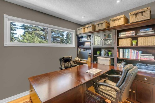 6019 Lakeview Drive Sw, Calgary, AB - Indoor Photo Showing Office