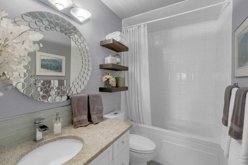 6019 Lakeview Drive Sw, Calgary, AB - Indoor Photo Showing Bathroom