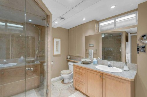 6019 Lakeview Drive Sw, Calgary, AB - Indoor Photo Showing Bathroom