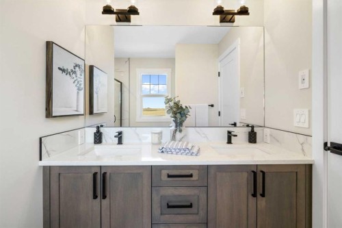 458 Kinniburgh Loop, Chestermere, AB - Indoor Photo Showing Bathroom