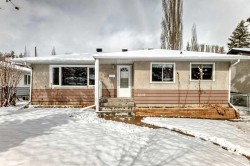 1228 Rosehill Drive NW Calgary, AB T2K 1M1