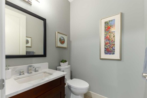 551 Evergreen Circle Sw, Calgary, AB - Indoor Photo Showing Bathroom
