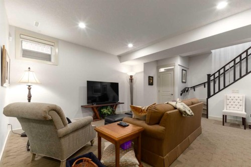 551 Evergreen Circle Sw, Calgary, AB - Indoor