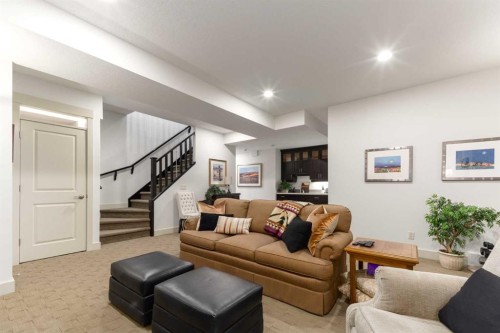 551 Evergreen Circle Sw, Calgary, AB - Indoor Photo Showing Living Room