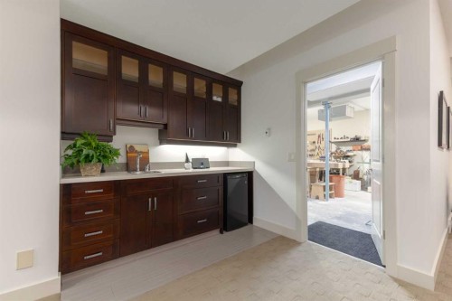 551 Evergreen Circle Sw, Calgary, AB - Indoor Photo Showing Kitchen