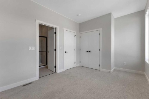 4307 30 Avenue Sw, Calgary, AB - Indoor Photo Showing Other Room