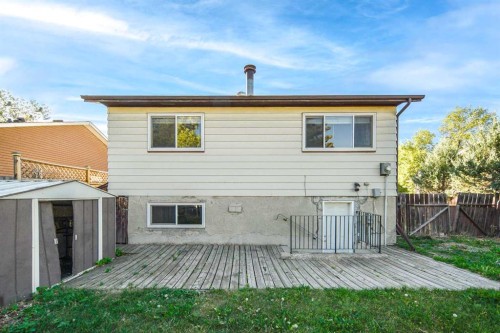20 Bernard Way Nw, Calgary, AB - Outdoor With Exterior