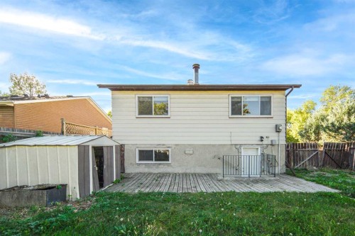 20 Bernard Way Nw, Calgary, AB - Outdoor With Exterior
