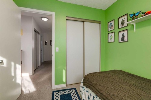 41 Harvest Glen Heights Ne, Calgary, AB - Indoor Photo Showing Bedroom