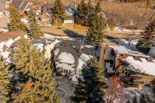 131 Stratton Crescent Sw, Calgary, AB - Outdoor