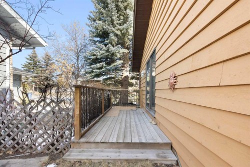 12 Castlefall Road Ne, Calgary, AB - Outdoor