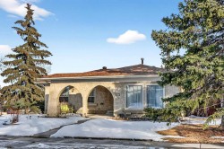 102 Canterbury Place SW Calgary, AB T2W 1P3