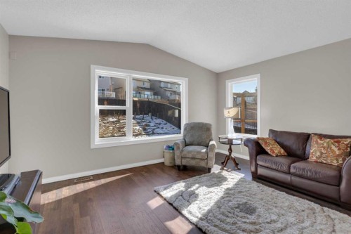 24 Evansbrooke Point Nw, Calgary, AB - Indoor Photo Showing Living Room