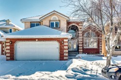 218 Schiller Place NW Calgary, AB T3L 1W8