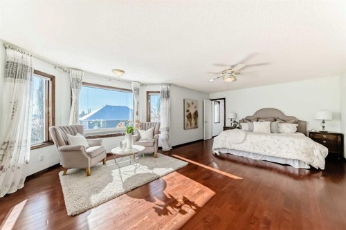 218 Schiller Place Nw, Calgary, AB - Indoor Photo Showing Living Room