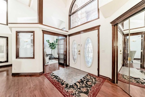 218 Schiller Place Nw, Calgary, AB - Indoor Photo Showing Other Room