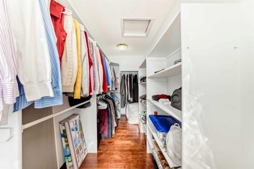 218 Schiller Place Nw, Calgary, AB - Indoor With Storage