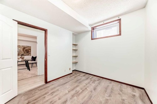 218 Schiller Place Nw, Calgary, AB - Indoor Photo Showing Other Room