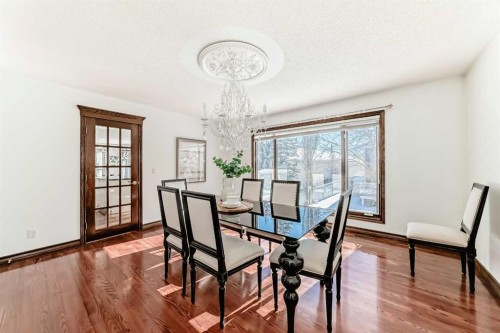 218 Schiller Place Nw, Calgary, AB - Indoor Photo Showing Dining Room