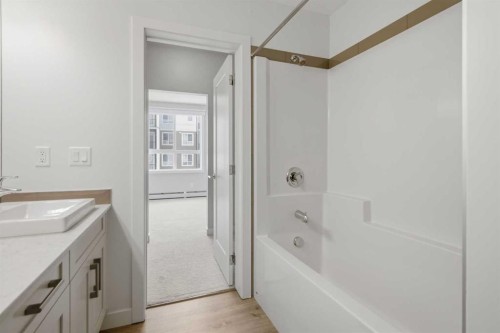 213-20 Walgrove Walk Se, Calgary, AB - Indoor Photo Showing Bathroom